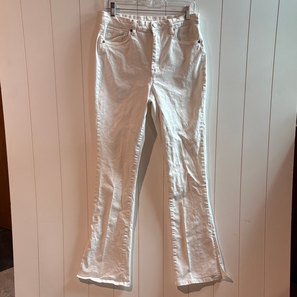 Blank NYC the Hoyt high rise white denim with flare leg and side slit at leg 30 - Picture 1 of 9